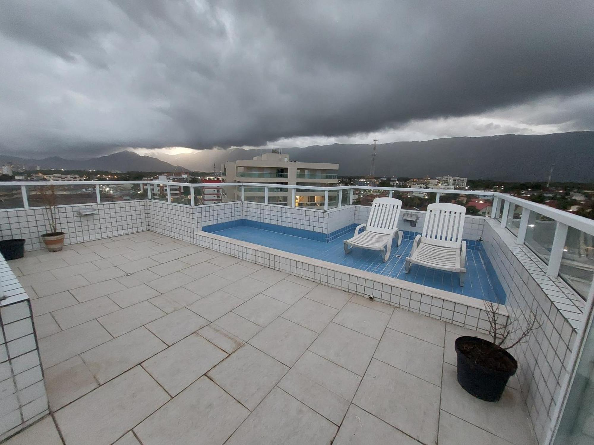 Apartamento A 50M Praia Maitinga, Wifi, Churrasqueira Na Varanda Бертіога Номер фото